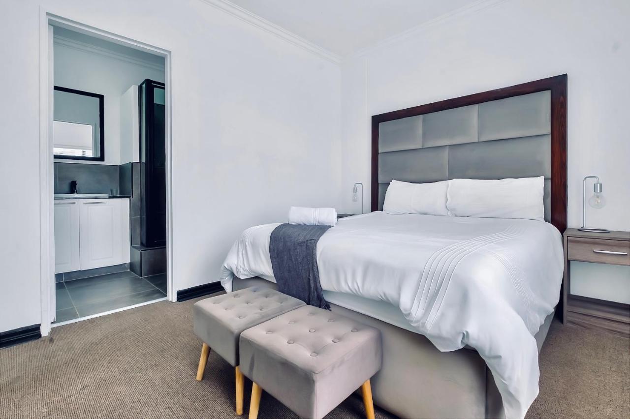 2 Bedroom 2 Bath Luxury - Sandton Cbd Йоханнесбург Экстерьер фото